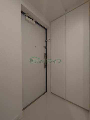 玄関　コンフォリア東新宿