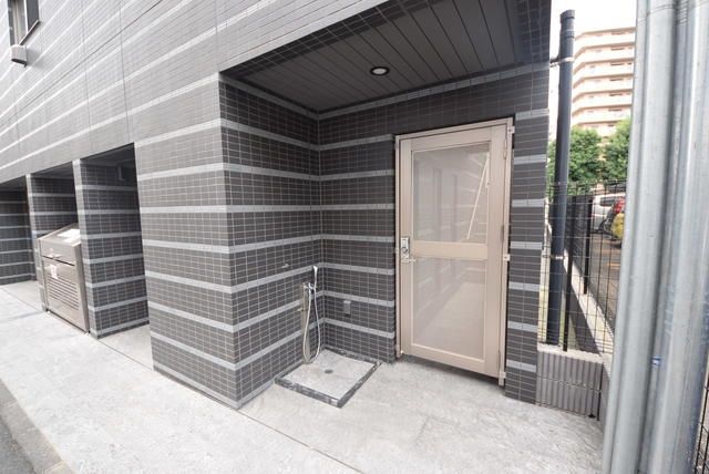 その他　★階段出口には水道あり★