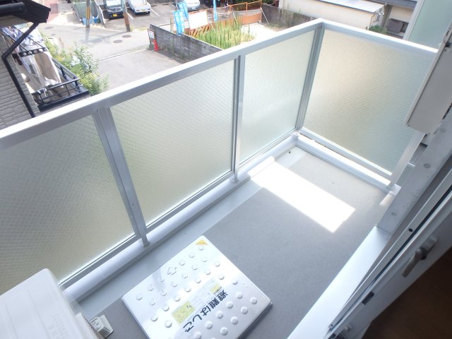 バルコニー　外からの目が気にならないバルコニーで洗濯物が干せます