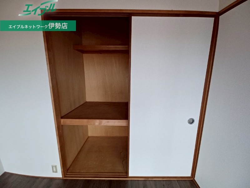 収納　同型部屋写真です。