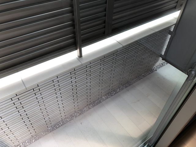 バルコニー　バルコニー