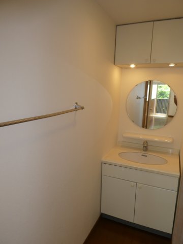 洗面設備　使いやすい洗面所です