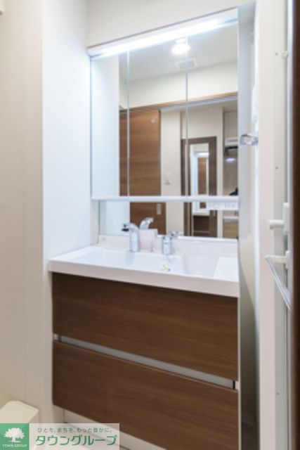 洗面設備　※写真は同タイプ住戸です。