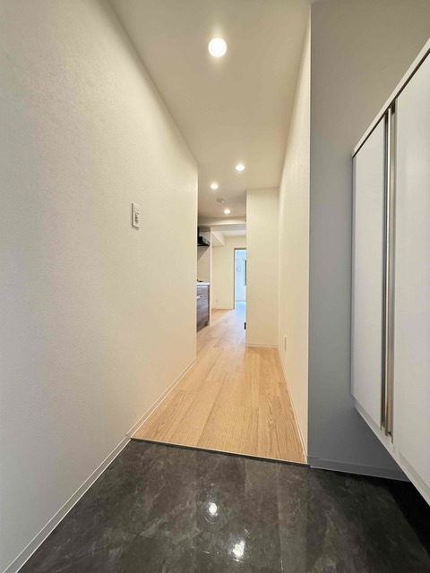 玄関　下駄箱がついているので、片付いた玄関をキープできます！