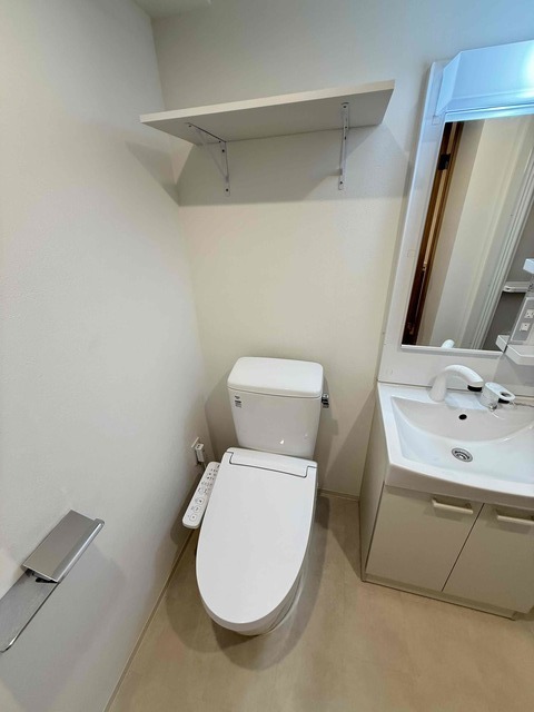 トイレ　洗浄便座付です！