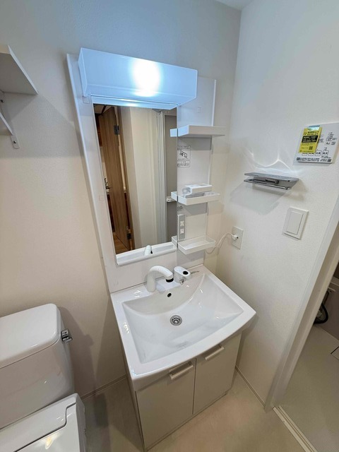 洗面設備　独立洗面台なら落ち着いて身支度ができます☆