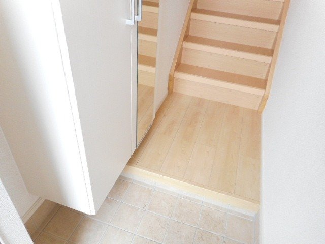 玄関　落ち着いた玄関です