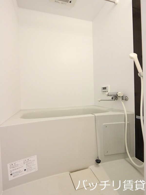 バス・シャワールーム　画像は同型タイプの為現状を優先致します。