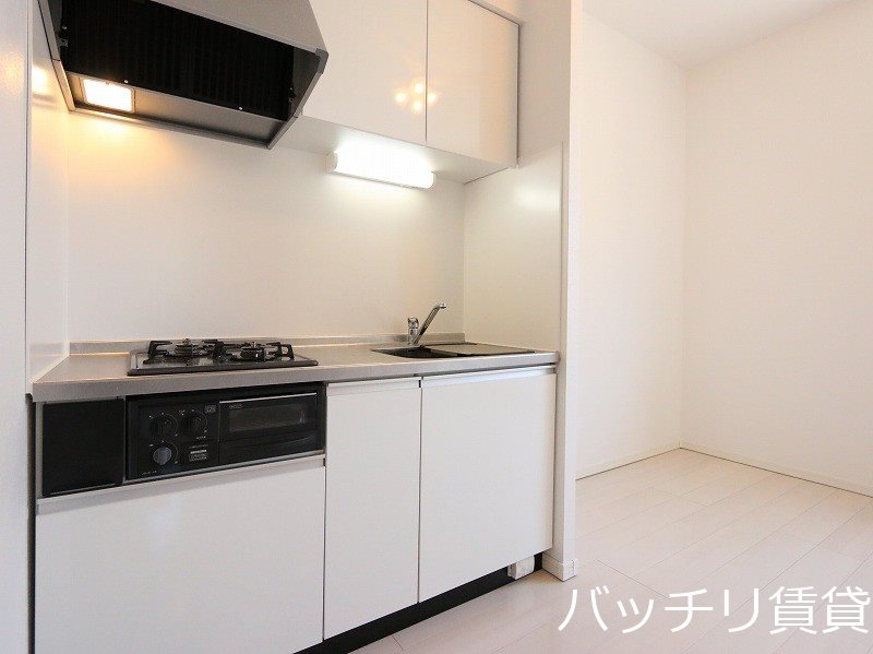 キッチン　画像は同型タイプの為現状を優先致します。
