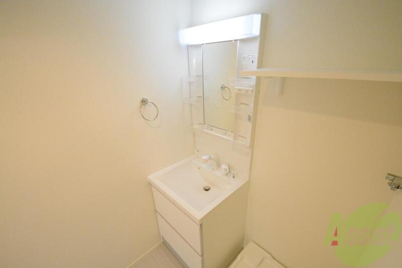 洗面設備　朝の身支度に便利です