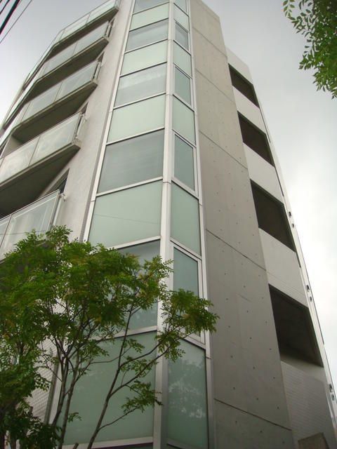 建物外観　※別号室のお写真です。内装設備等の参考にしてください。