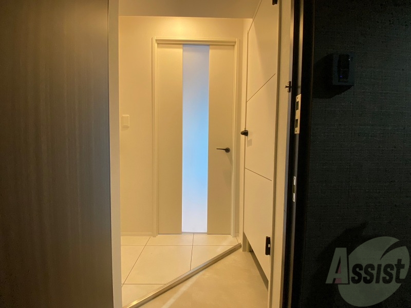 玄関　玄関の様子です。明るい印象ですね。気分もあがりそう。