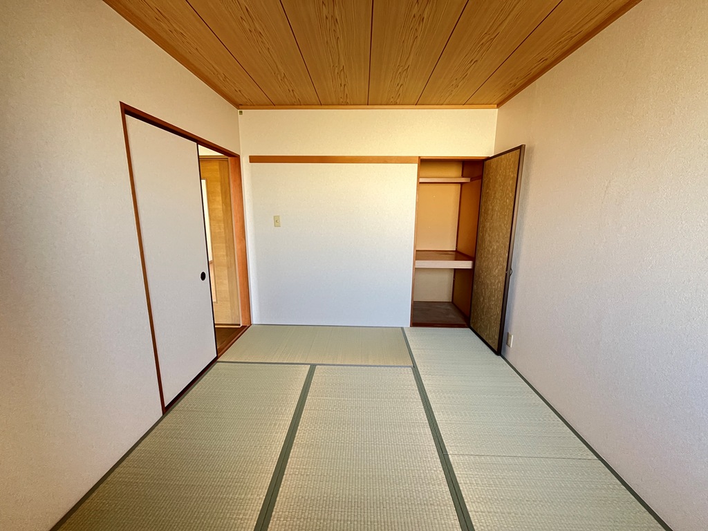 収納　北側は洋室にリフォーム中です。