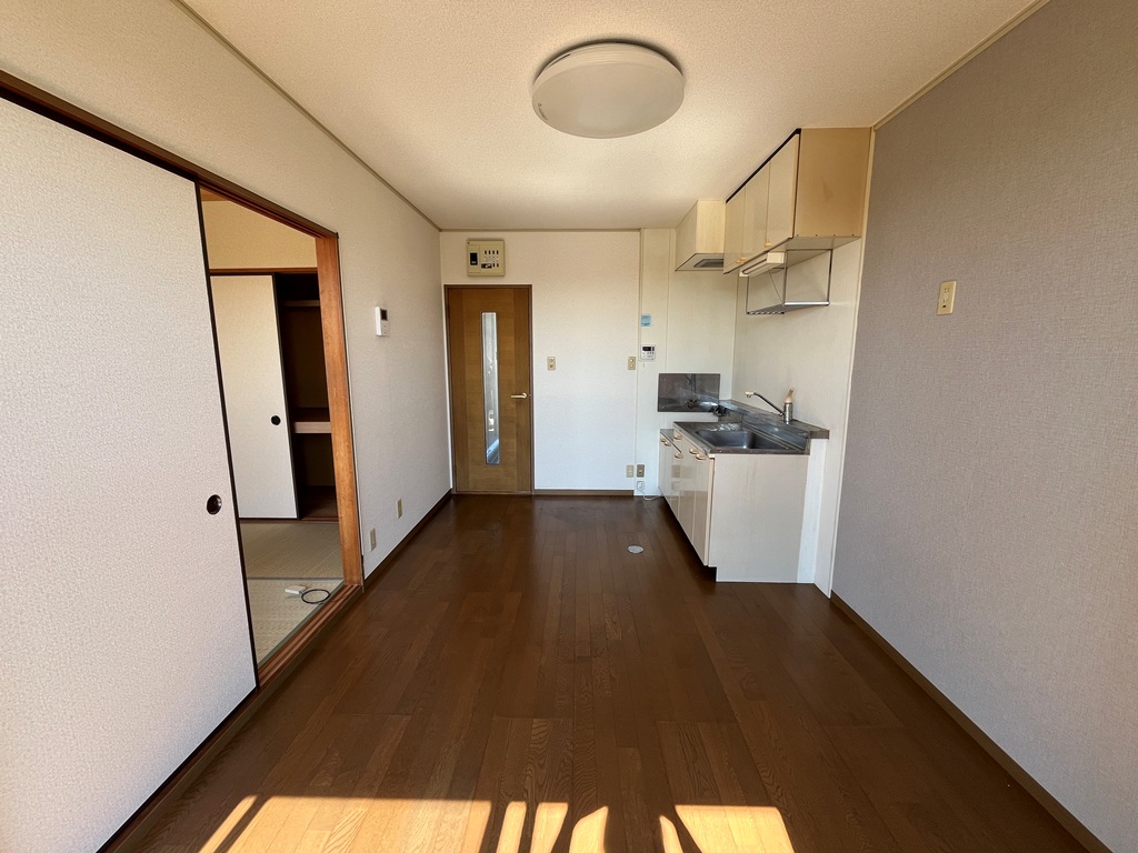 キッチン　ダイニングキッチン※リフォーム中の為、棟内の別のお部屋です。