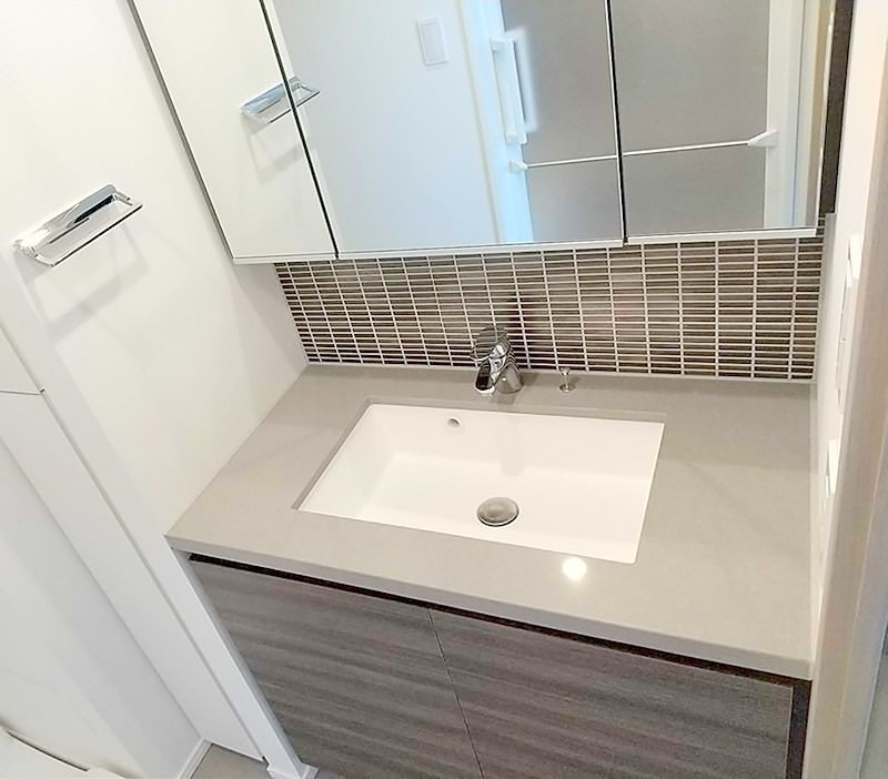 洗面設備　※同仕様写真含む