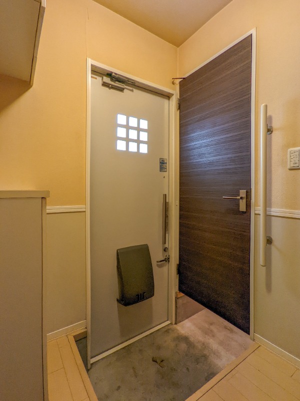 玄関　図面と現状に相違がある場合には現状を優先