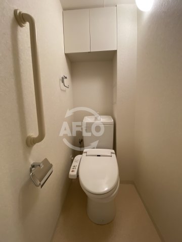 トイレ　エルセレーノ上本町レジデンス　温水洗浄便座