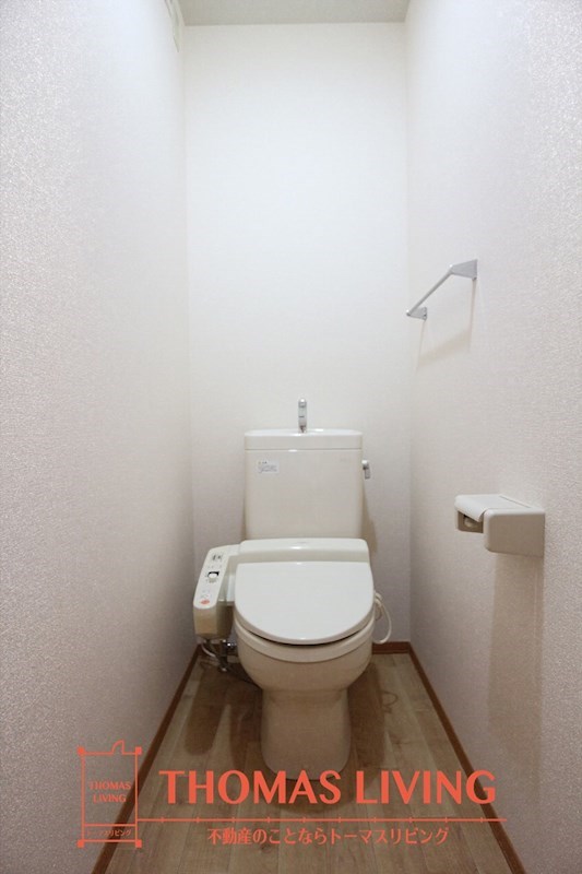 トイレ　温水洗浄便座