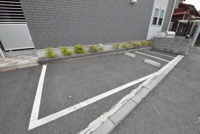 駐車場　★セキュリティ完備の築浅アパート★