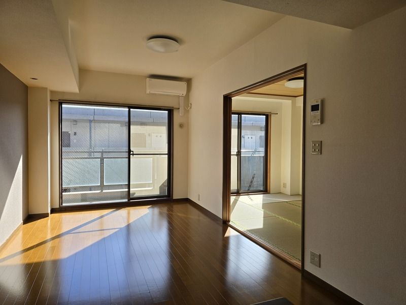 居室・リビング　☆明るい居間☆