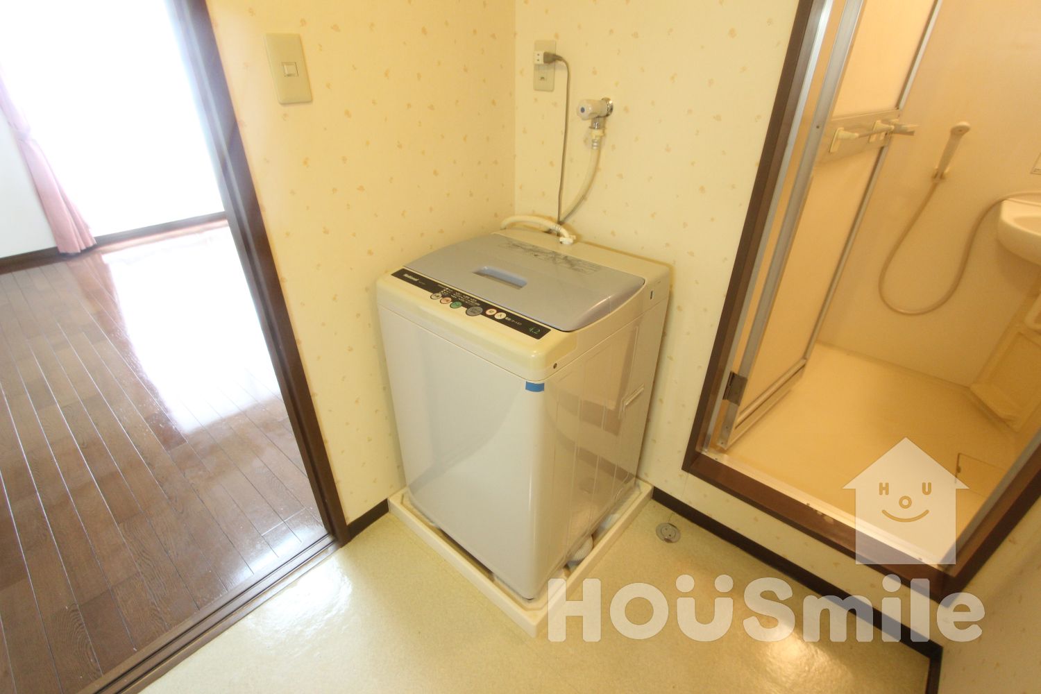 洗面設備　室内洗濯機置場