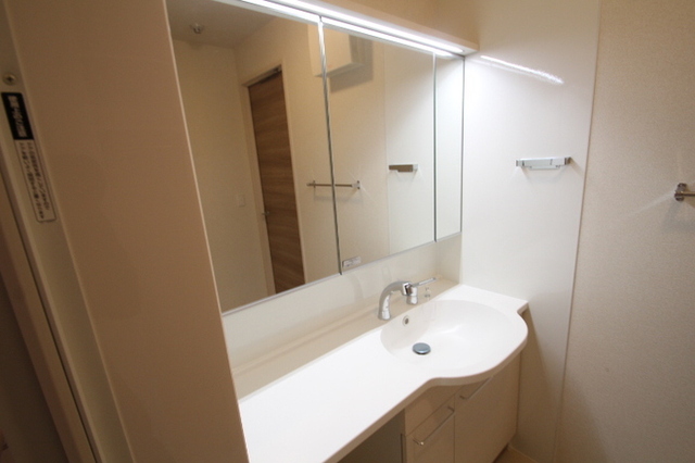 洗面設備　大型洗面洗髪化粧台