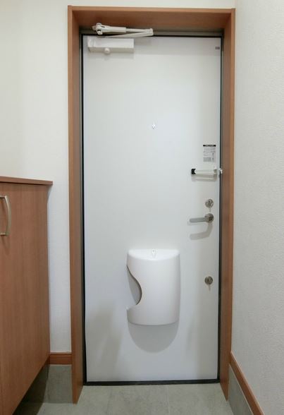 玄関　便利なカウンター型シューズボックス♪
