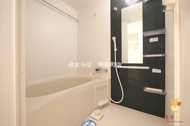 バス・シャワールーム　「見た目じゃなく、心に“しっくりくる”を大切に。」