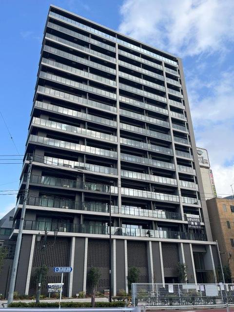 建物外観　鉄筋コンクリート造　１６階建