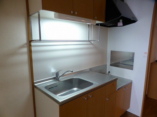 キッチン　同物件別部屋