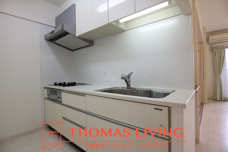 キッチン　※写真を準備中のため、同物件の別室写真をご参照下さい。