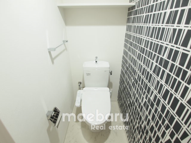 トイレ　温水洗浄便座