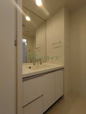 洗面設備　別部屋の参考写真です