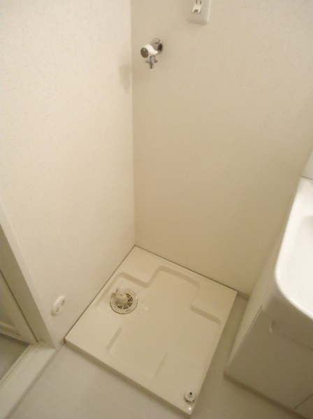 その他設備　防水パン付の室内洗濯機置場