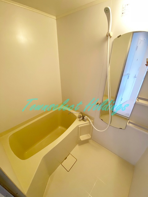 バス・シャワールーム　清潔感のあるお風呂です♪