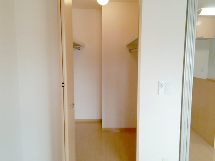 収納　ウォークインクローゼット