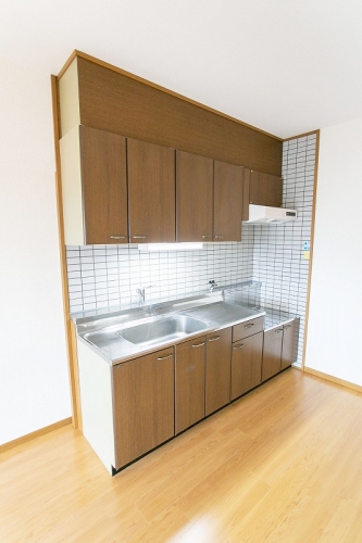 キッチン　※別号室写真（現況を優先いたします。）