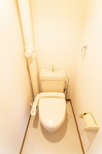 トイレ　※別号室写真（現況を優先いたします。）