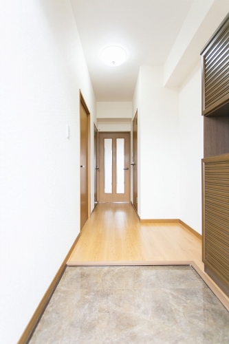 玄関　※別号室写真（現況を優先いたします。）