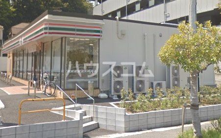 コンビニ　セブンイレブン 松戸北小金店（コンビニ）まで647m