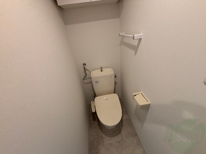 トイレ　シャワートイレになっているので快適です！