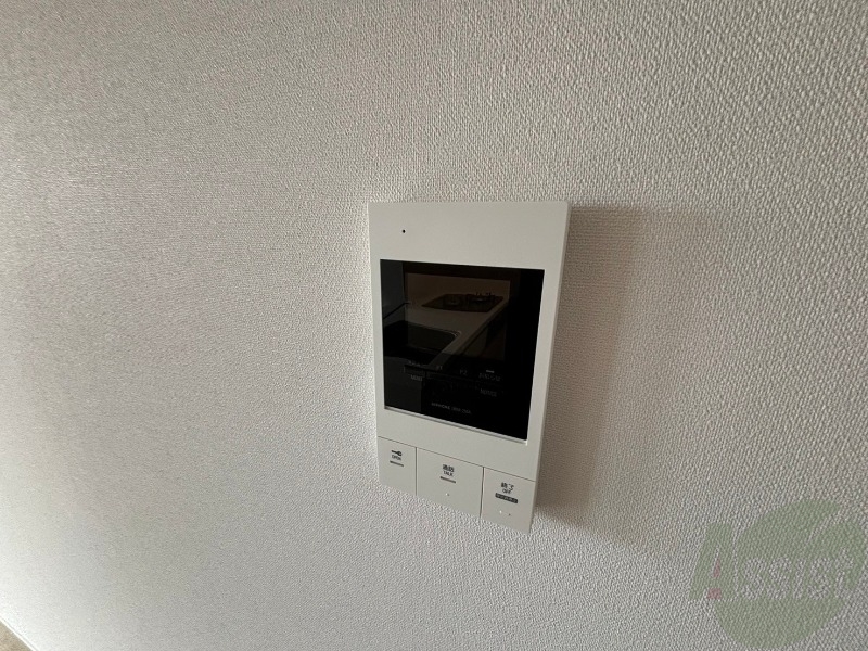 セキュリティ　モニタ付インターホンです。セキュリティ面も安心ですね！