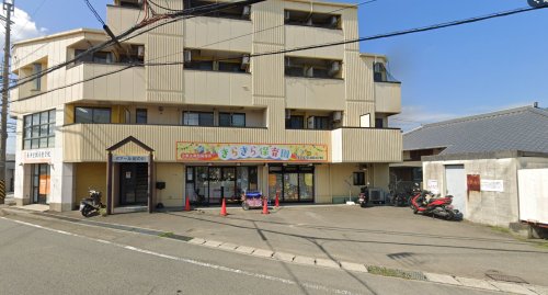 幼稚園・保育園　きらきら保育園（幼稚園・保育園）まで195m
