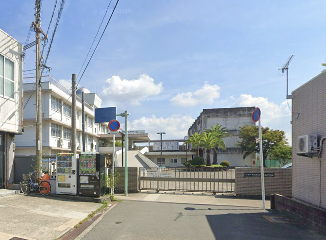 高校・高専　和歌山県立和歌山北高校北校舎（高校・高専）まで537m