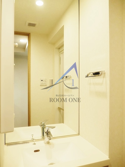 洗面設備　独立洗面台です。