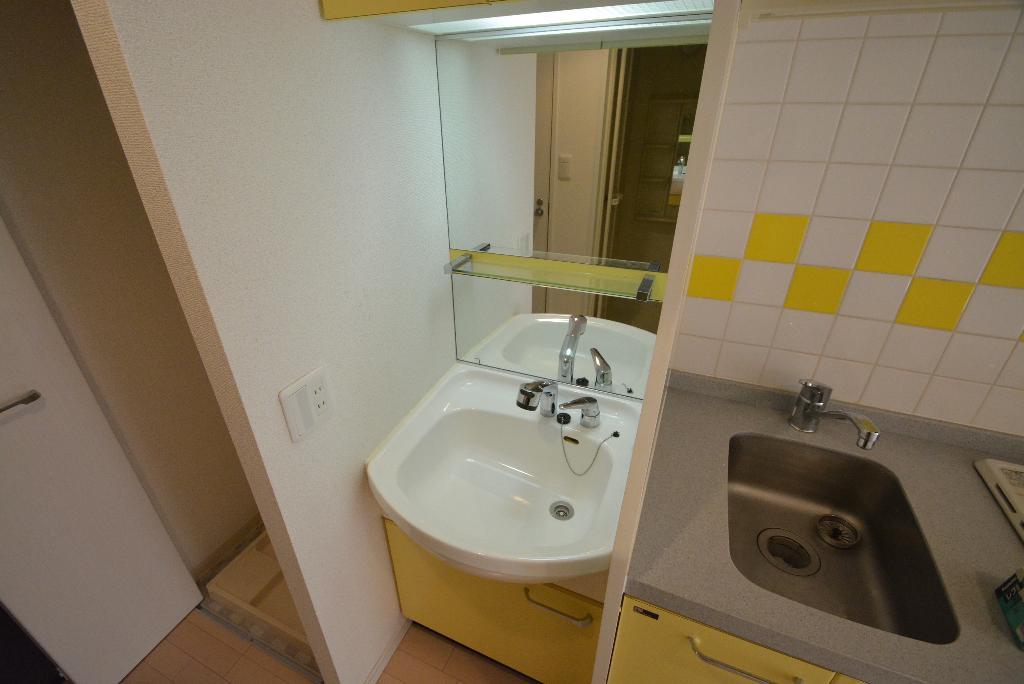 洗面設備　洗髪洗面化粧台