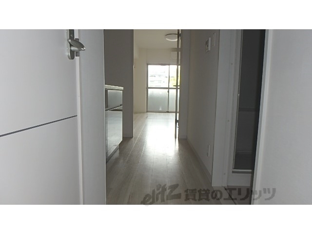 その他部屋・スペース　玄関から