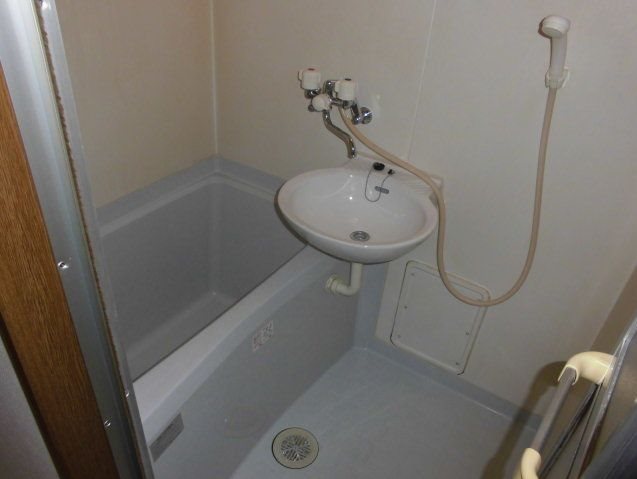 バス・シャワールーム　同建物別号室の写真です。