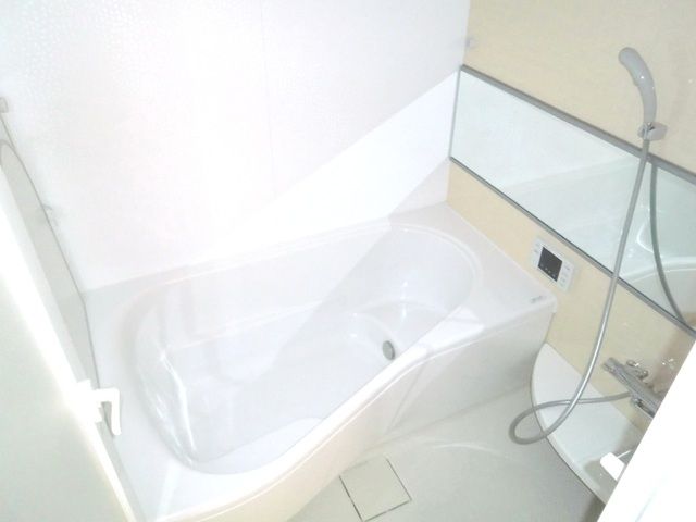 バス・シャワールーム　★追い焚き付のゆったりバスルームです★