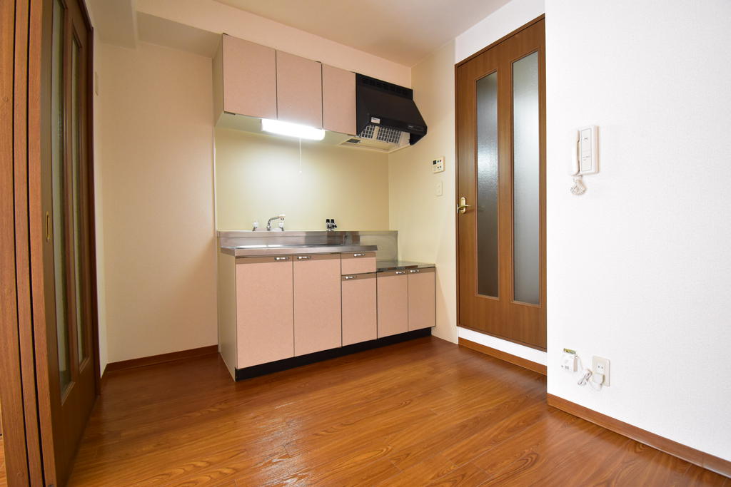 キッチン　2口コンロが設置できる広さのキッチン♪（同仕様写真）